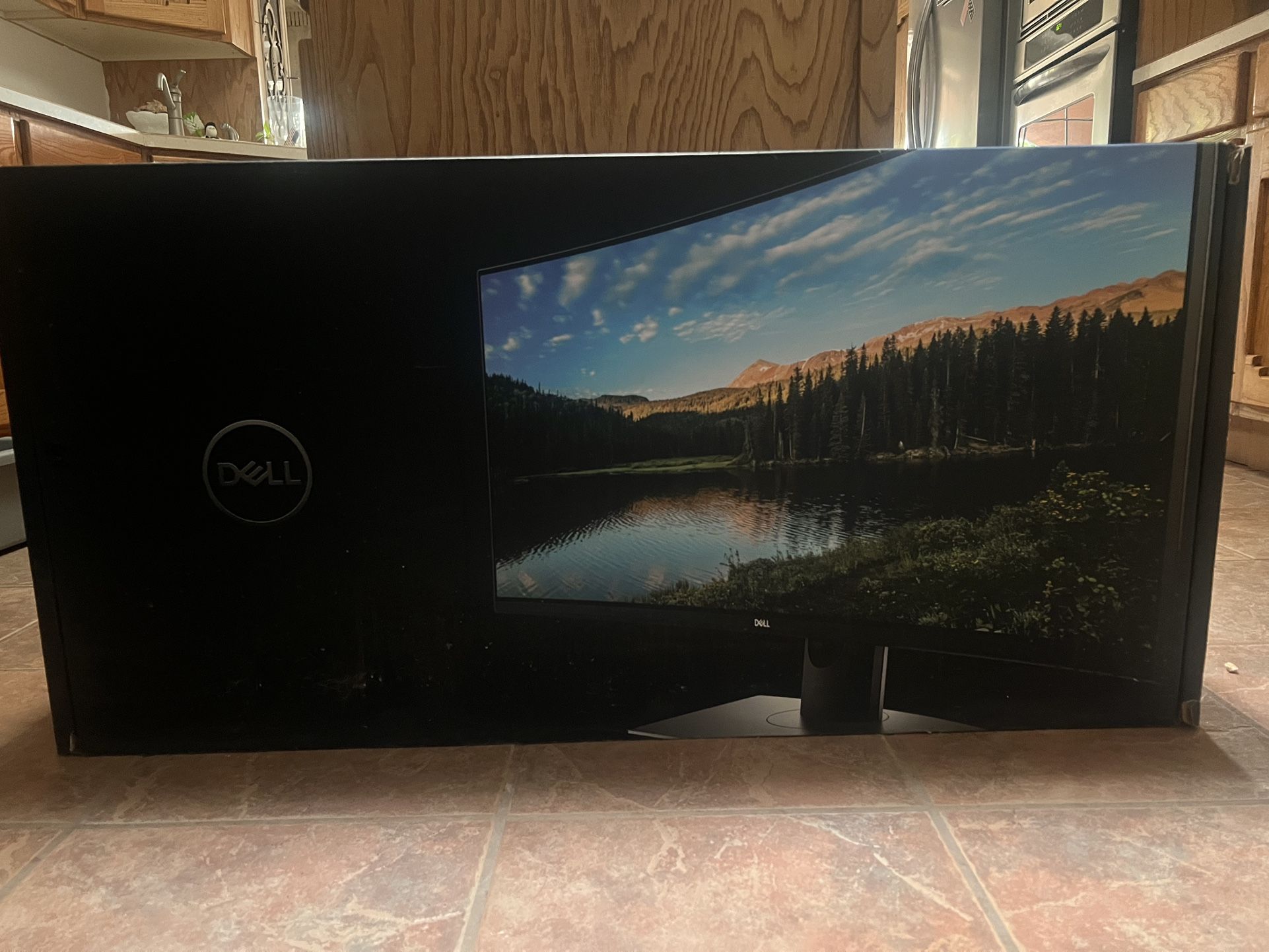 Dell Ultra sharp 38 Curved Monitor NEW!