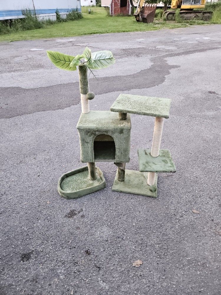 Cat Tree ..misc Storage Unit Stuff