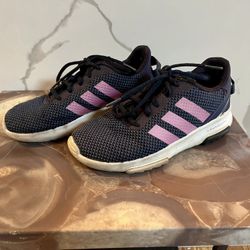 Adidas athletic shoes for Girl Size 3