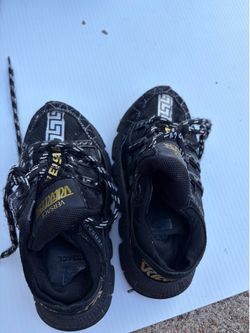 Kids Versace shoes size 1y
