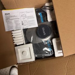 Shark Matrix Plus 2in1 Robot Vacuum & Mop with Sonic Mopping, Matrix Clean, Home Mapping, HEPA Bagless Self Empty Base, CleanEdge, for Pet Hair, WiFi,