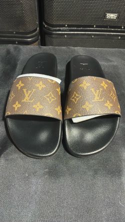 Women’s Sandals $40 Size 7 