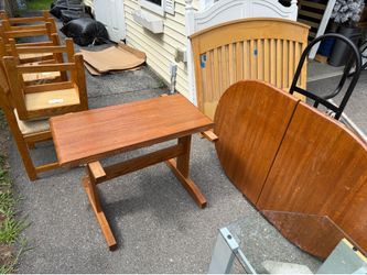 Dining Table w/ chairs