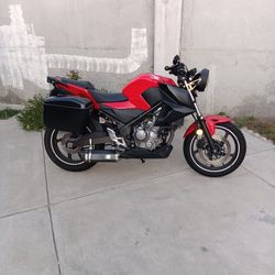 Honda Cbf 300cc
