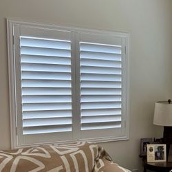 Custom Plantation Shutters for all types of windows, sliding doors, and closets. Persianas de Madera. BEST PRICES. Install Included. 951-573-2560