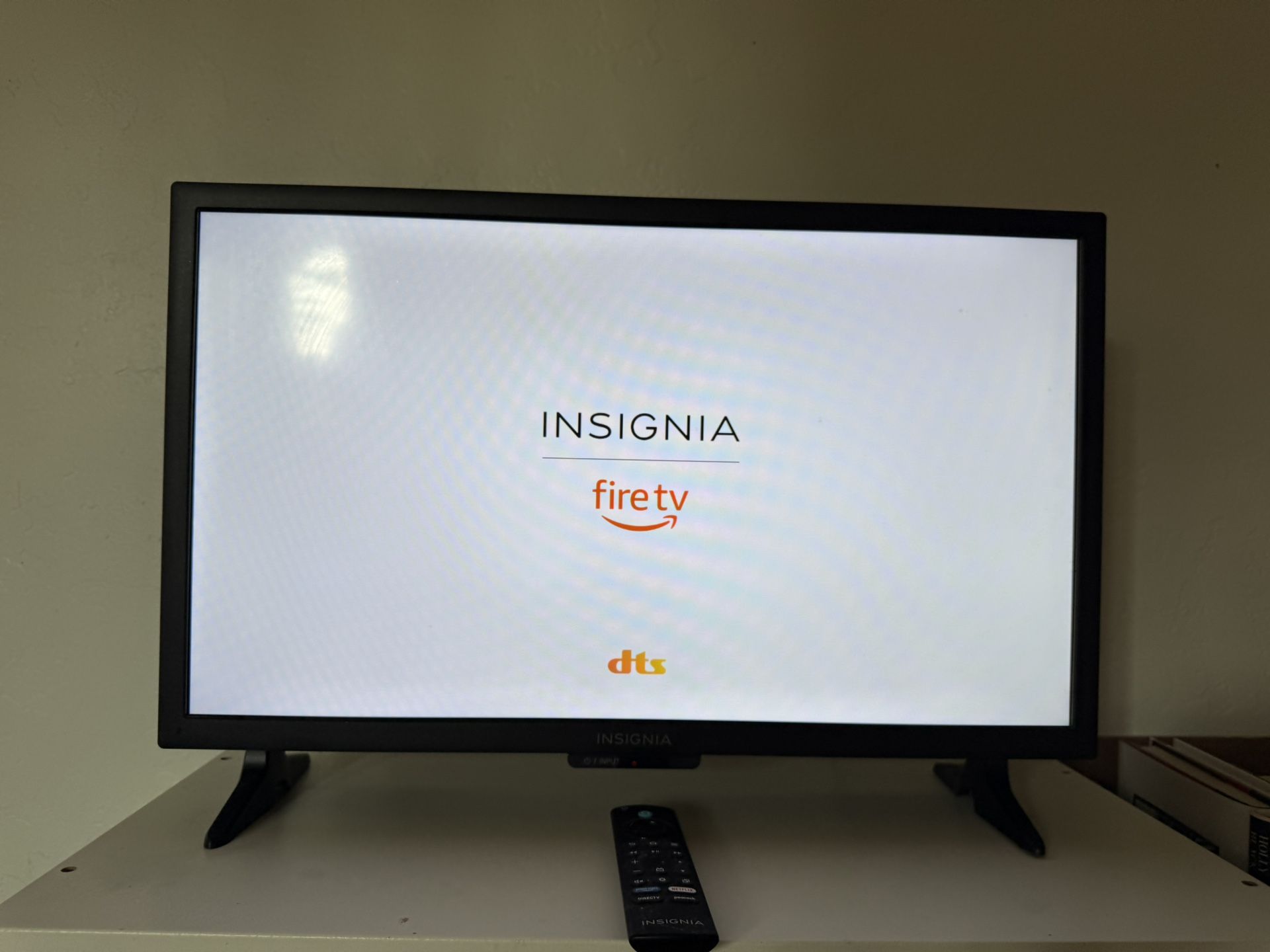 Insignia Fire TV 24”