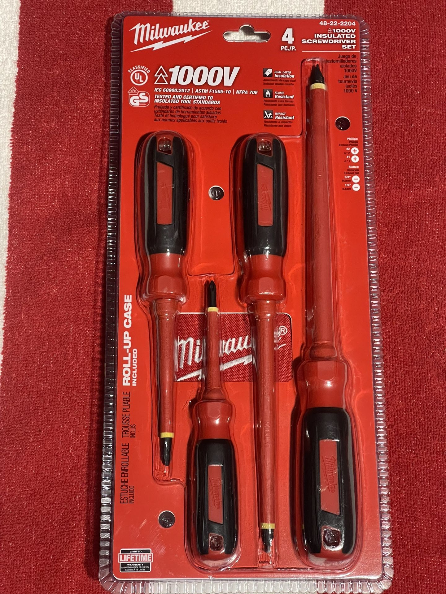 NEW NEW MILWAUKEE 4PC 1000 VOLT INSULATED ELECTRICIAN SCREW DRIVER SET