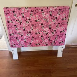 2 Twin Minnie Mouse Head Boards