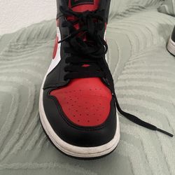 Air Jordan 1 Retro High Bred Toe 