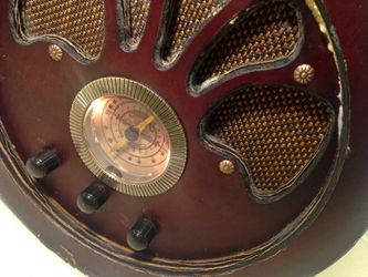 Vintage Divine Am / Fm / Cassette Radio