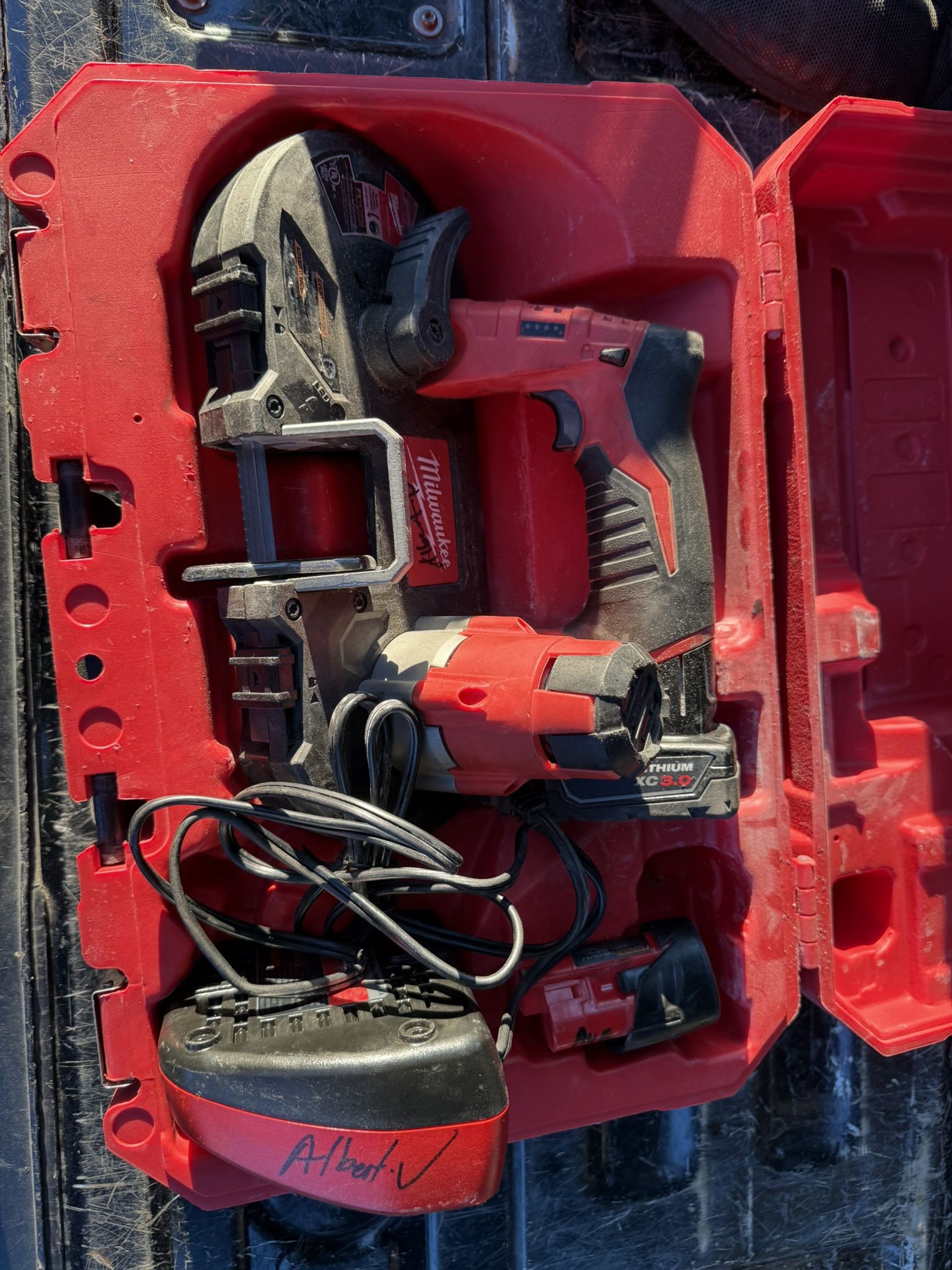 12v milwaukee band saw