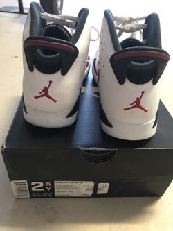 Boy's Jordan Sneakers