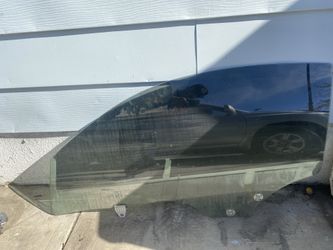 03-07 Infiniti G35 Coupe OEM Front Left Driver Door Window Glass O.B.O.
