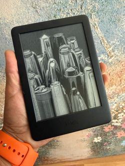 Like New! Amazon Kindle (10th Gen) - 4GB with Built-in Light (Just Unboxed)