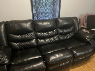 Manual recliner sofa