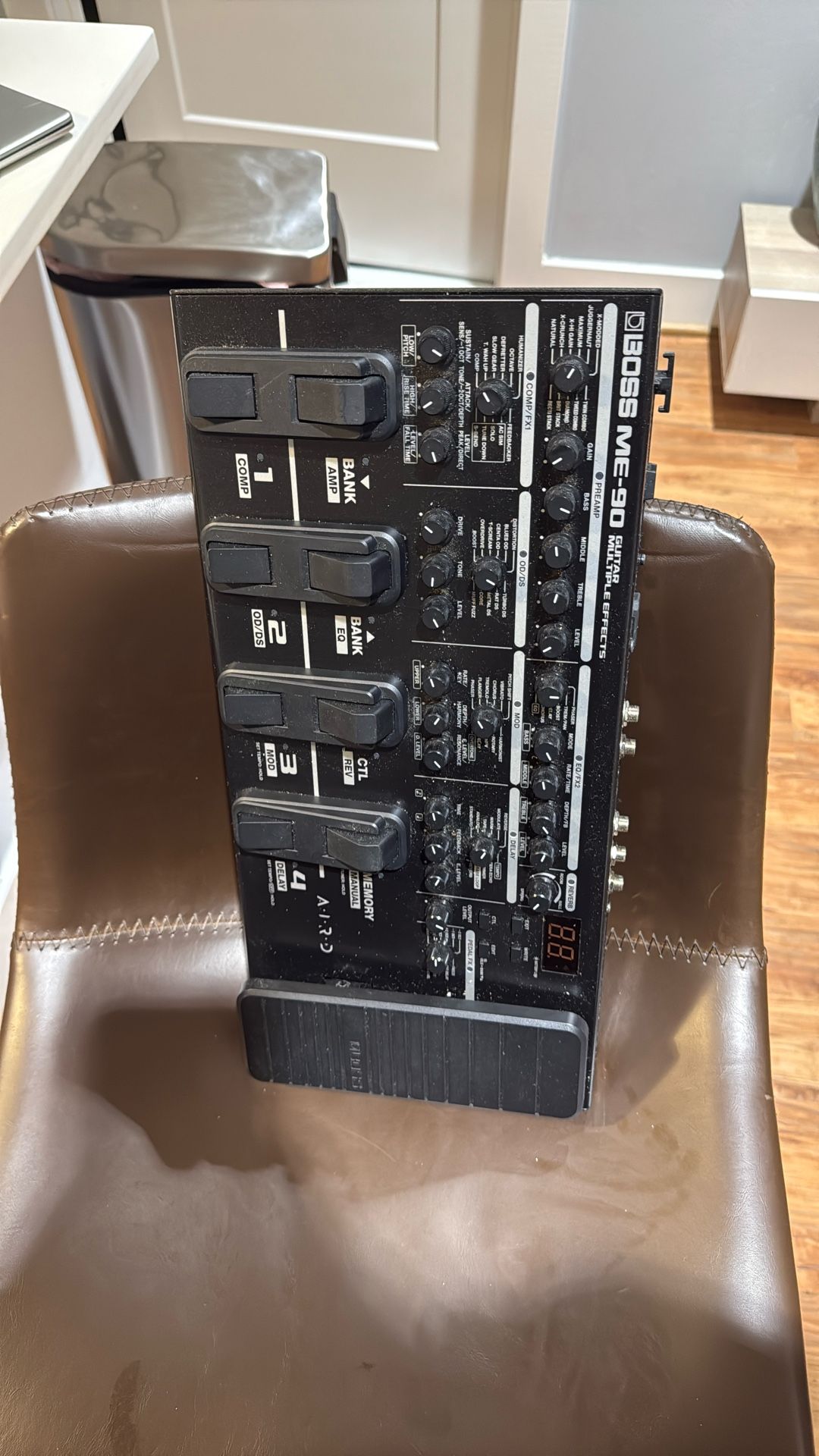   Boss ME-90 Guitar Sound Effect Pedal