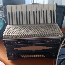 Carmen Accordian