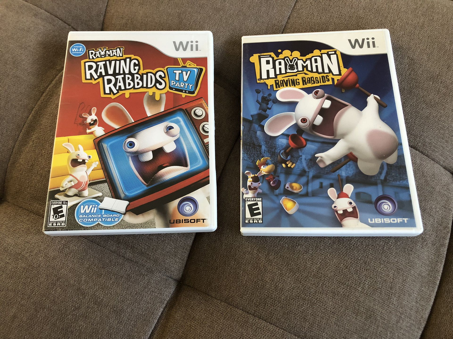 Wii Raving Rabbids ( Two Games) 