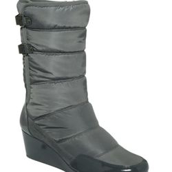 Calvin Klein Womens Boots New Size 7