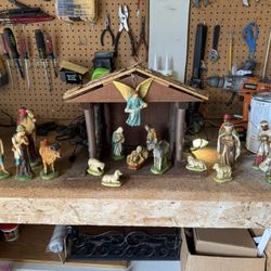 Vintage / Antique nativity Set