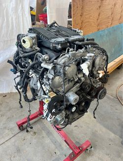Infiniti 3.7 engine