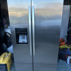 Kenmore Refrigerator Works Great 