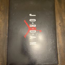 Jordan 11’s Retro Low Concord Bred 