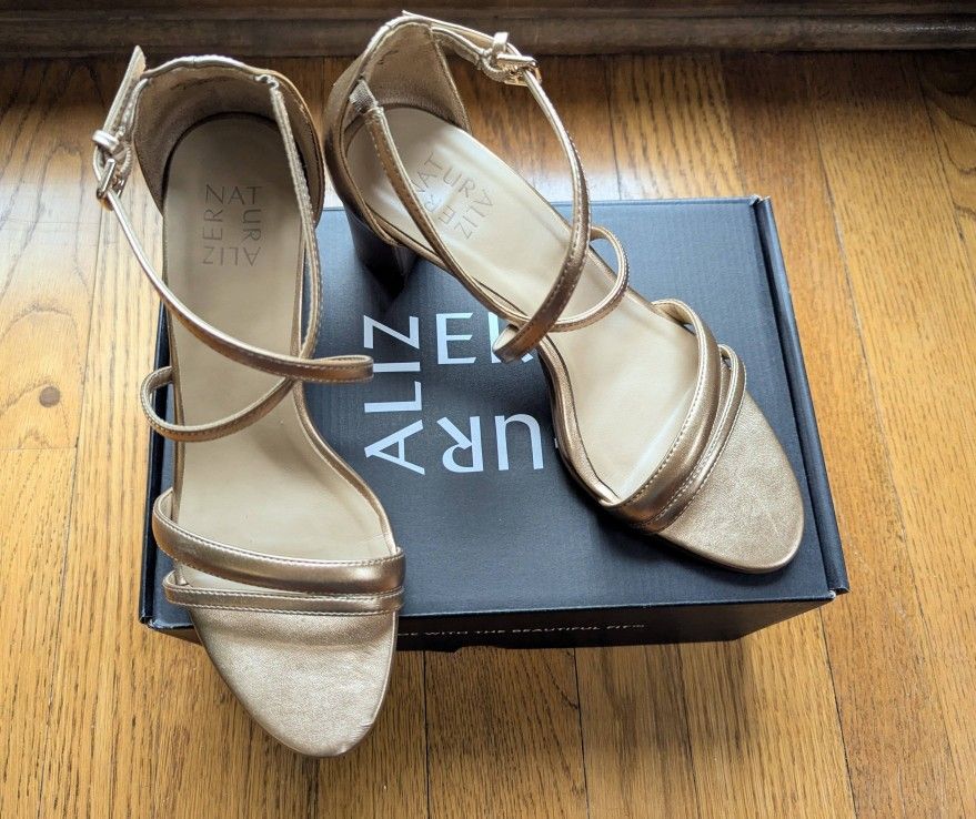 Holiday Shoes! Naturalizer Strappy Bronzy Gold Heels