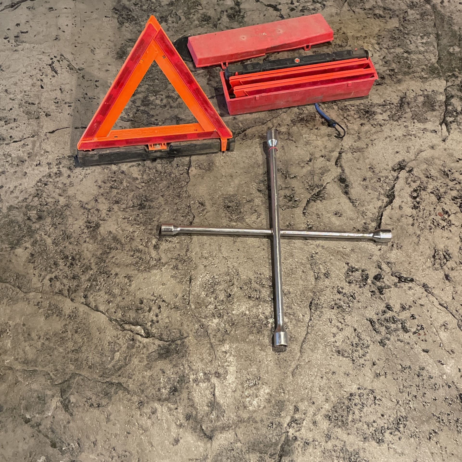 3 warning triangle with Universal Heavy Duty Lug Wrench, 11/16, 15/16,7/8,1”, 4-Way Tire Iron Wrench