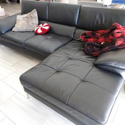Black Leather Sectional With Ottoman 