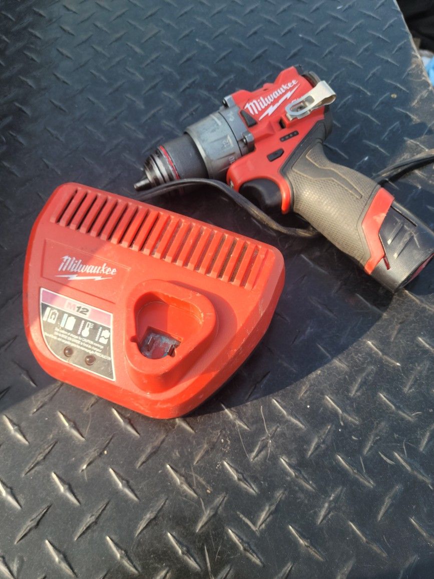 Milwaukee M12 Hammer Drill Gen 3