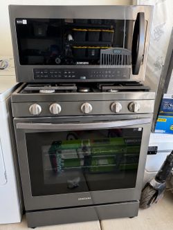 Samsung Smart Wi-Fi Gas Range + Microwave Set - Air Fry - $999 FIRM