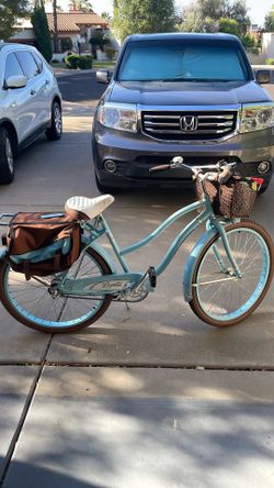 Women’s Huffy Regatta bike