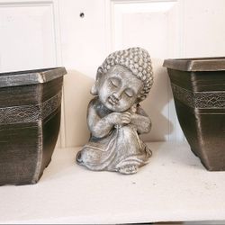 3 Flower Potts/Stands/Decor