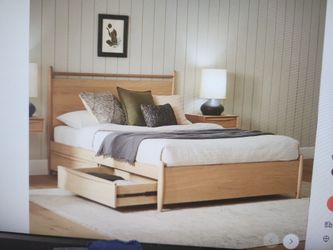 Lenia queen panel storage bed. White oak