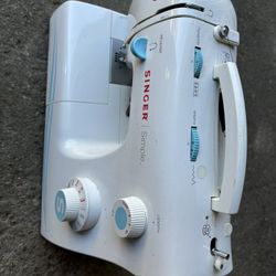 Singer Sewing Machine