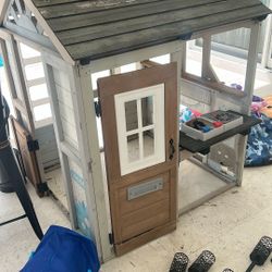 Kids Playhouse. Need Out ASAP