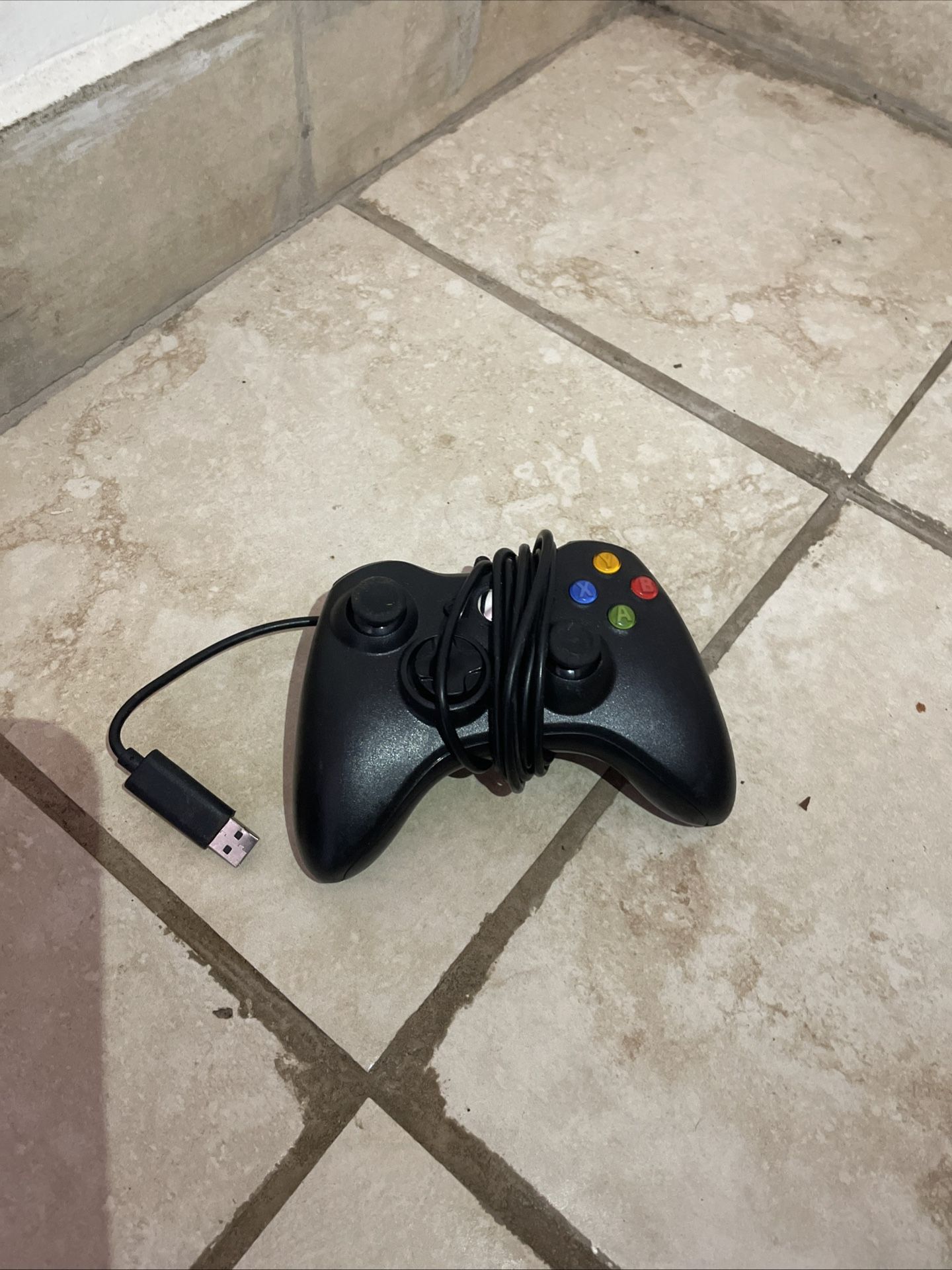 Xbox 360 Console (No Cables) - 2 Controllers (1 Wired, 1 Wireless) - Used Condition