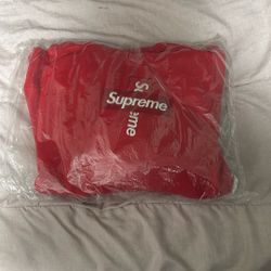 Supreme Cross box Logo Medium 