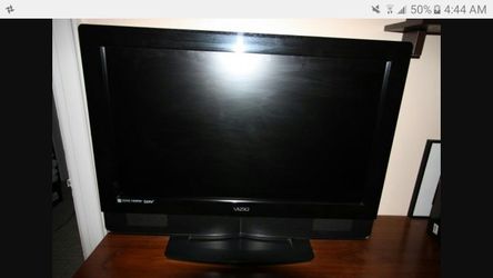 32in.VIZIO FLATSCREEN