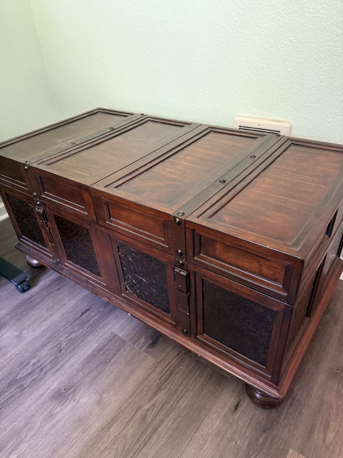 Coffee Table/trunk