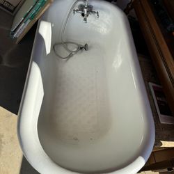 Cast Iron Bathtub 