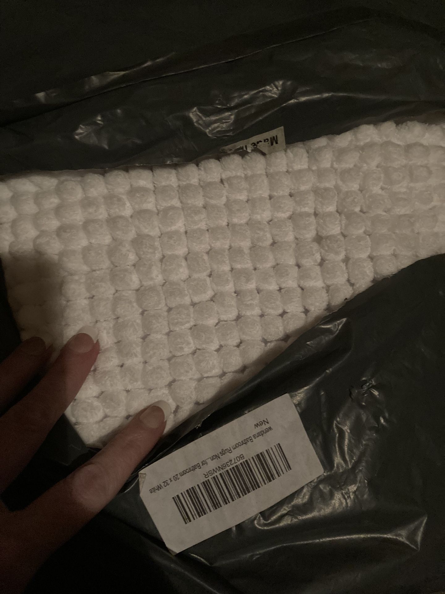 20x32 White Bathroom Rug *Brand New*