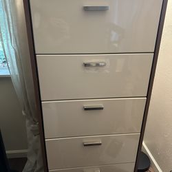 Dresser and night stand set 