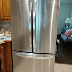 LG 22.8 Cu. ft Stainless Steel French Door Refrigerator