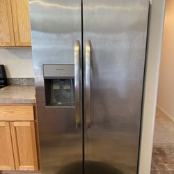 Frigidaire 22.3 cu. ft. Side-by-Side Refrigerator - Stainless Steel (Model FRSS2323AS)