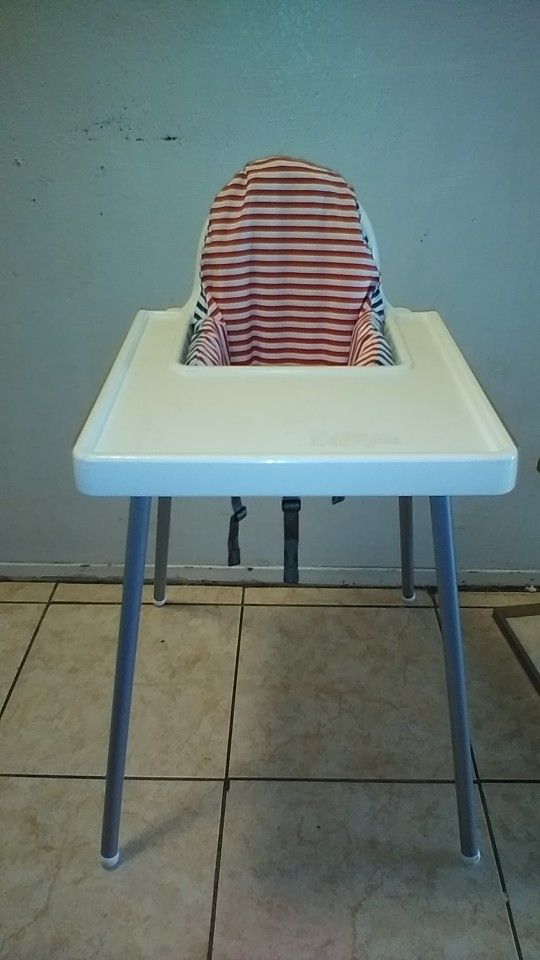 NEW HIGH CHAIR  $10 