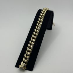 10k Gold Cuban bracelet 