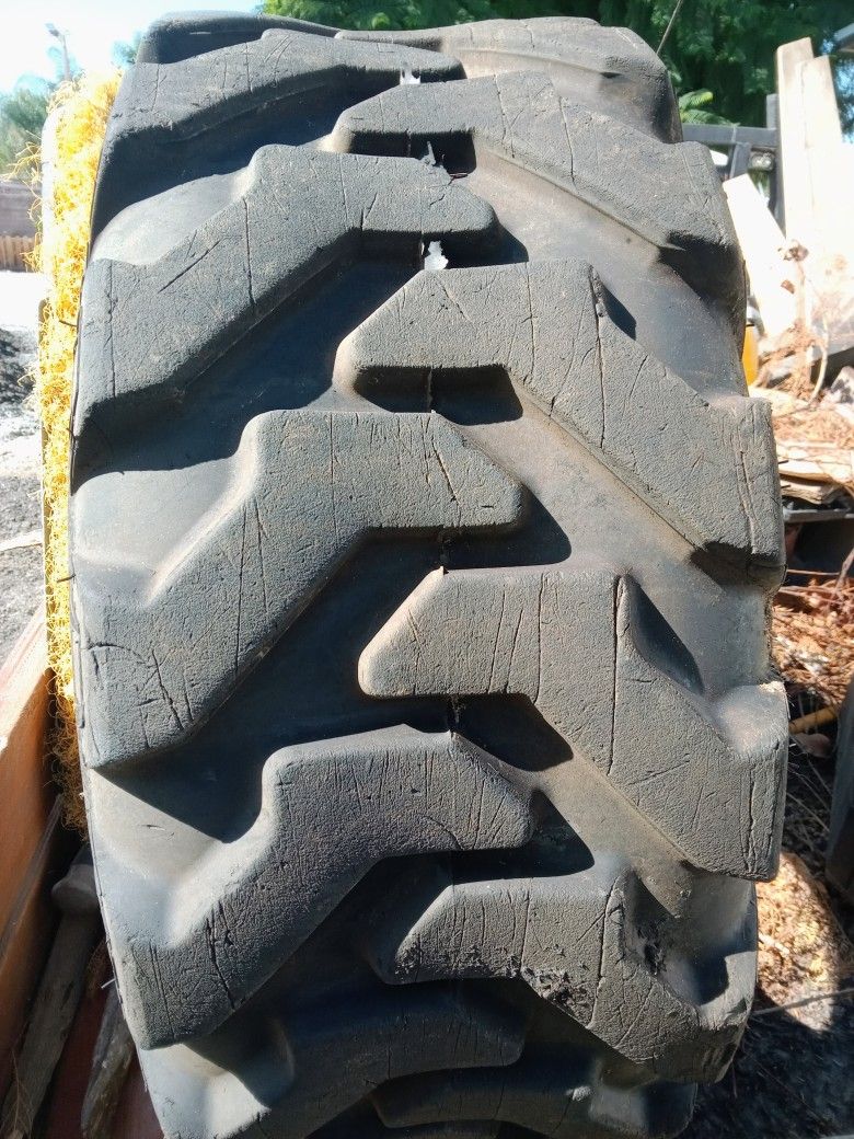 Bobcat Tire