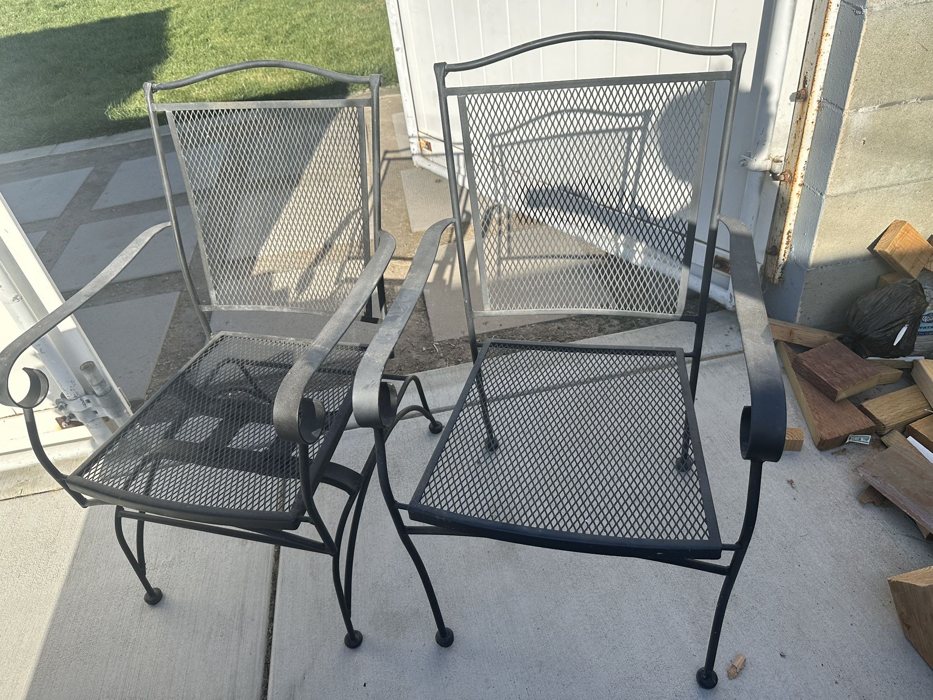 8 Chairs Plus 2 That Are Like Rocking Style